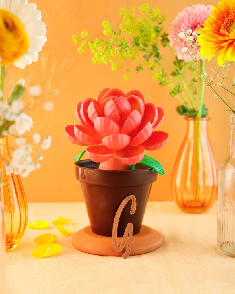 Fleur en chocolat noir et blanc Fleurissime – création gourmande et florale pour la fête des mères Maison Guillet